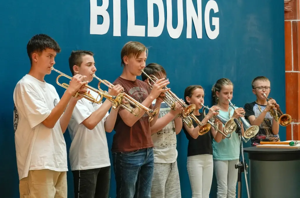 Bläser spielen am Weihnachtsmarkt